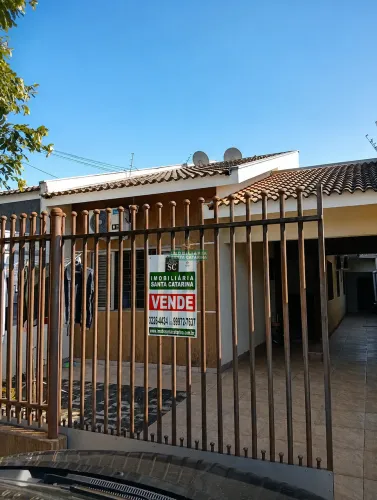 Casa à venda em Maringá, Jardim Colina Verde, com 2 suítes, com 107.91 m²