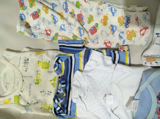 Lote de bebê menino 