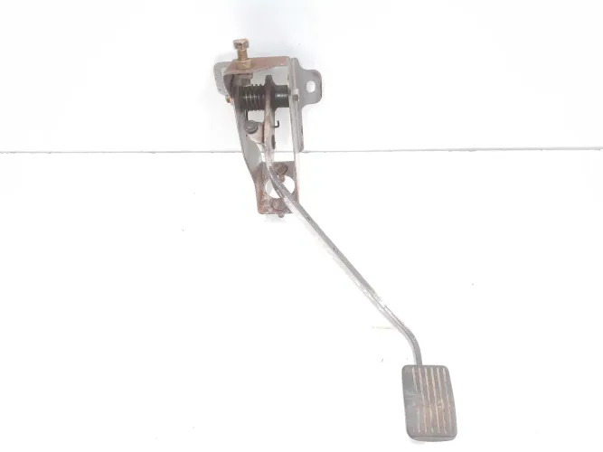 Pedal Mitsubishi L200 2.5 1999 2000 2001 2002 Á 2006