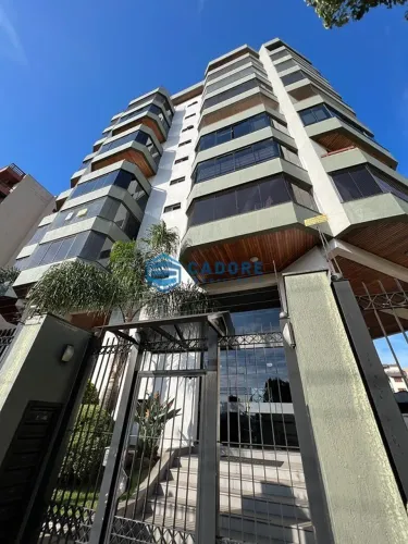 Apartamento três quartos, no Jardim América