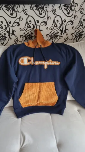 Moletom Champion Novo - Tamanho P (Veste M também)