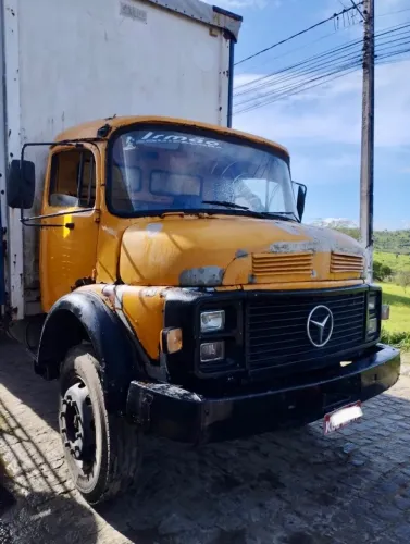 Caminhão Mercedes 2213