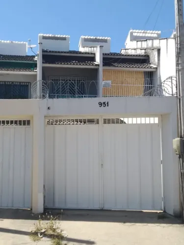 Casa Duplex Moderna no Siqueira - Conforto e Ótima Localização (Aceita financiamento)