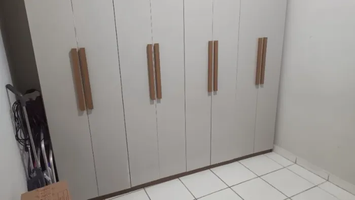 Guarda roupa 8 portas,3 meses de uso. *21