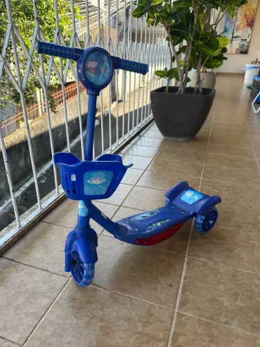 Patinete infantil menino