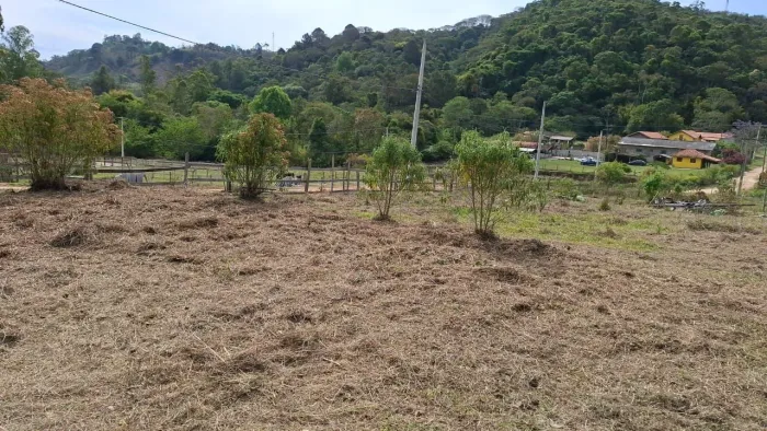 TERRENO 1.500M2 SANTO ANTÔNIO DO PINHAL