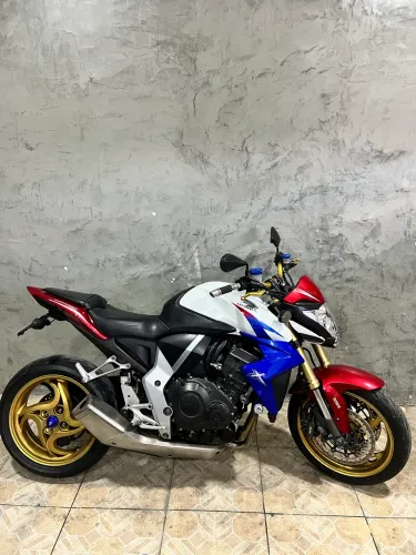 CB 1000