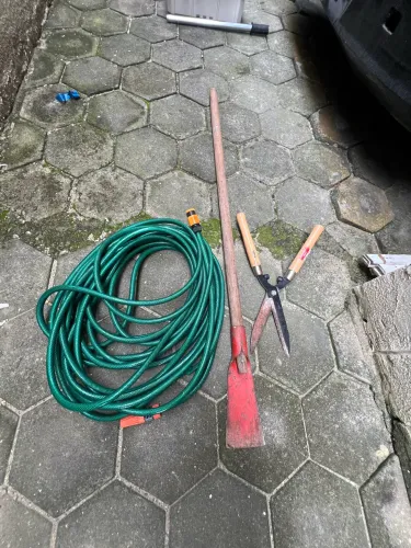 Kit Jardinagem mangueira 15m + tesoura grande + cortadera