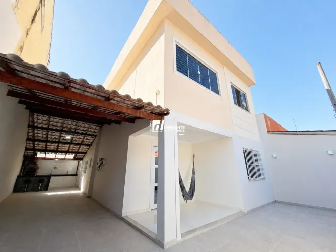 Casa com 4 dormitórios à venda, 205 m² por R$ 900.000,00 - Caonze - Nova Iguaçu/RJ