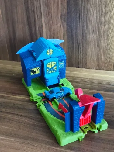Pista Hot Wheels City Ataque do Morcego na mansão