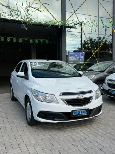 Chevrolet Onix Hatch LT 1.0 8V Flex Power Mec. 4P 2014