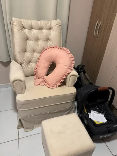 Vende-se ninho infantil e almofada amamentação