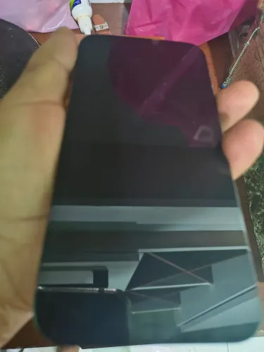 iPhone 12 pro Max .todo original . Nunca deu problema e chip físico .não aceito trocas