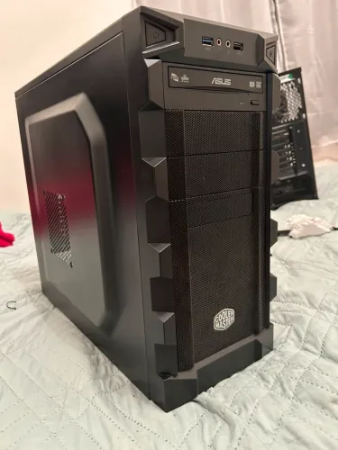 Gabinete asus cooler master 
