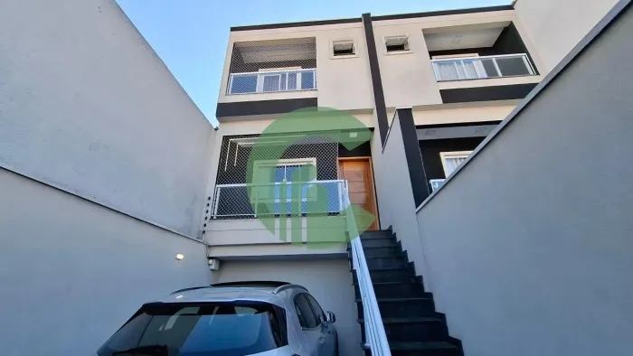 Casa toda mobiliada, com conceito moderno, 3 dormitórios e 2 vagas na Vila Camilópolis - S