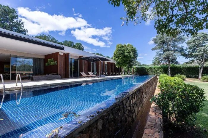 Fazenda Boa Vista - Casa Condomínio com 700 m² e 4 suites.