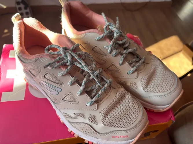Tênis skechers