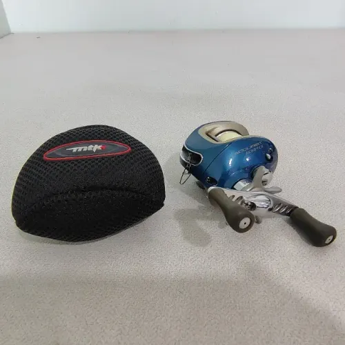 Carretilha Quantum Accurist AC501CX (Esquerda) + Estojo MTK