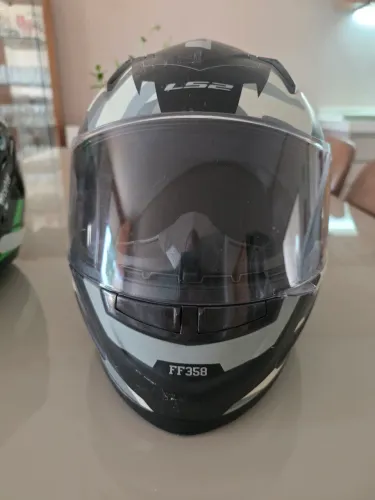 Capacete ls2 tamanho 56