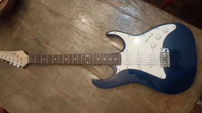 Guitarra Golden