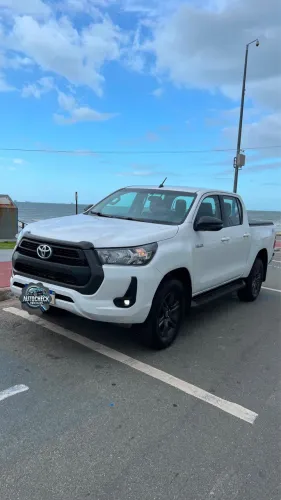 Toyota Hilux CD SR 4X4 2.8 TDI Diesel Aut. 2024