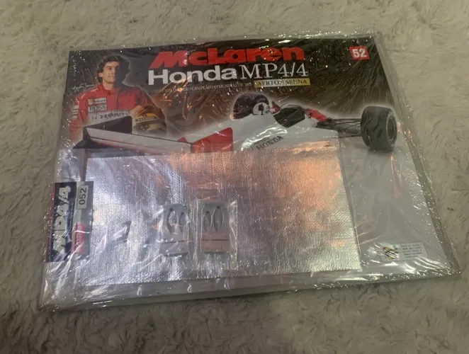 Fascículo 52 - Mclaren MP4/4 Ayrton Senna 1/8