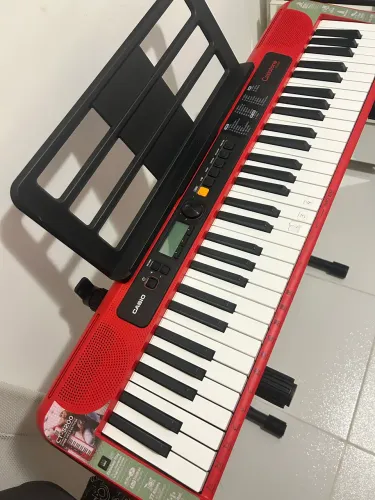 Teclado Musical Casio tone Ct-S200Rdc2-Br Vermelho