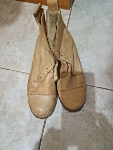 Bota de couro