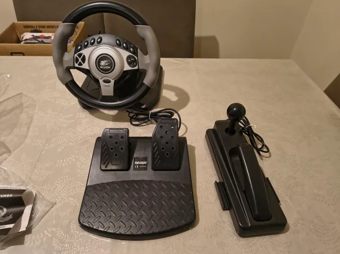 Volante PS2/PC com pedais, cambio e freio de mão
