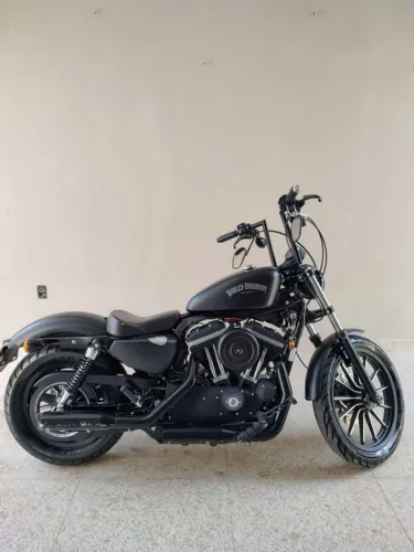HARLEY DAVIDSON XL 883N IRON