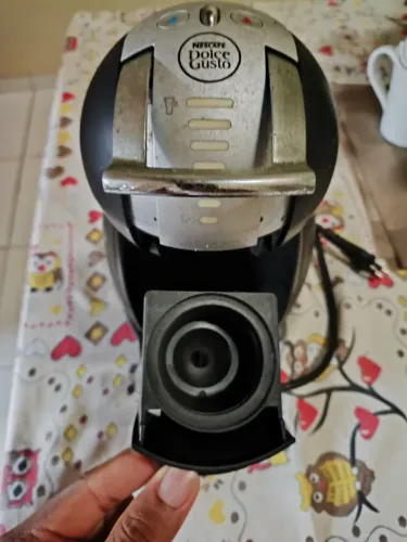 Cafeteira elétrica DOLCE GUSTO (sucata)