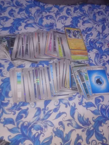 + de 150 cartas de Pokémon (comuns e incomuns) originais