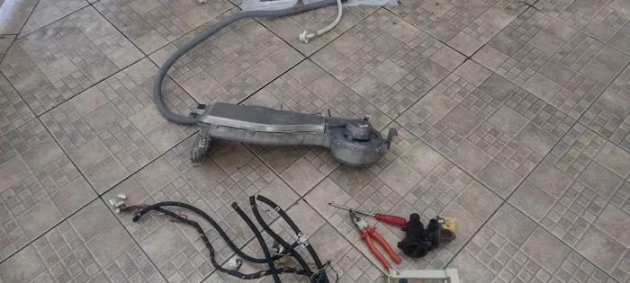 Vende se peças da máquina de lava e seca Eletrolux sle 11