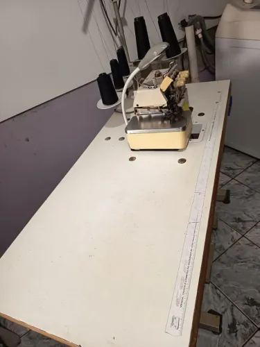 Máquina de costura