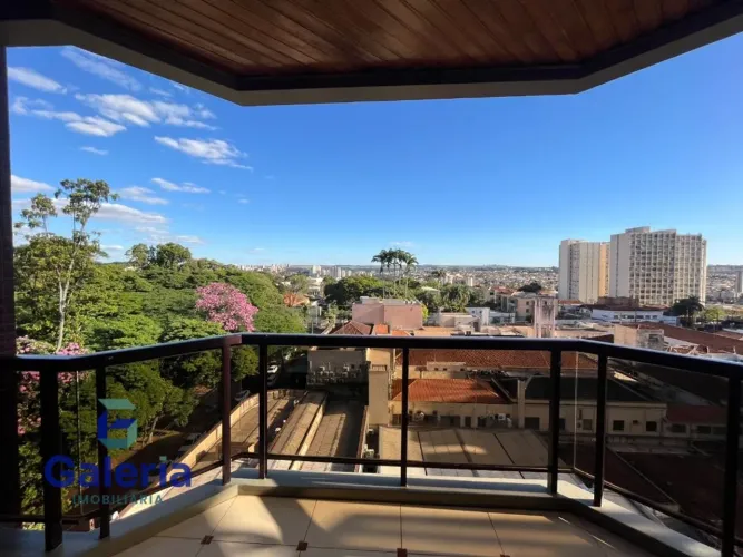 Apartamento com 3 quartos para alugar, 156m² - Centro