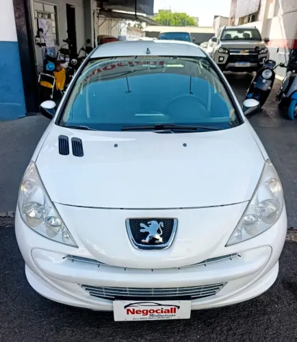 Peugeot 207 XR 1.4 Flex 8V 5P 2013