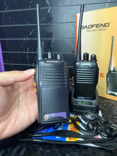 Par de Rádio Comunicador bf777s