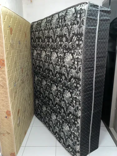 Vendo cama 380$