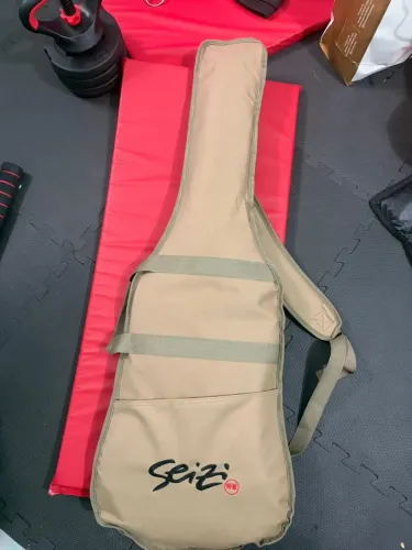 GUITARRA SEIZI 