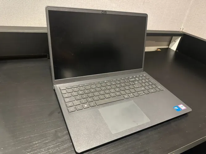 Notebook Dell Inspiron 15 I15-I3100-A15P Intel Core 3 8GB RAM 512GB SSD 15,6"