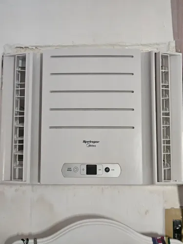 Ar-Condicionado Springer Midea de Janela - Excelente Estado