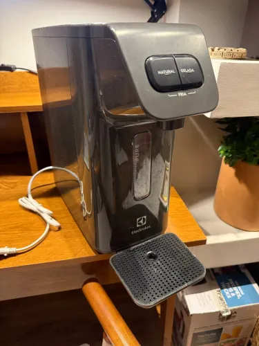 Purificado de água refrigerado Electrolux