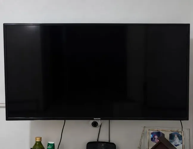 Lote 2 TVs Samsung 40" Full HD (p/ Conserto, Peças ou Eletrônicas)