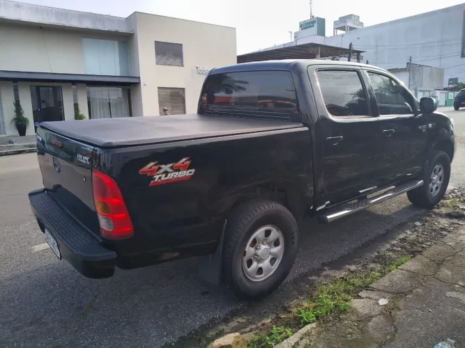 Toyota Hilux CD D4-d 4X4 2.5 16V 102cv TB Dies. 2011