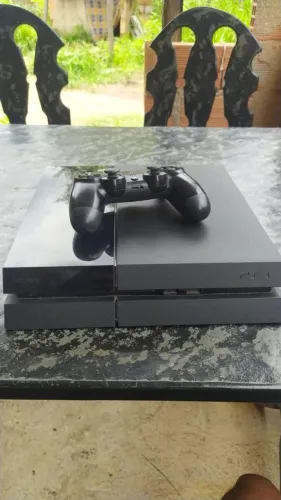 Vende- se PS4