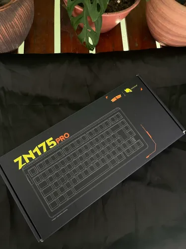 TECLADO ZEENIX RGB - TECTOY MODELO : ZN175PRO