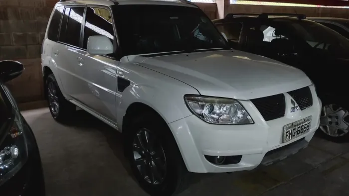 Mitsubishi Pajero TR4 2.0 Flex 16V 4X2 Aut. 2013