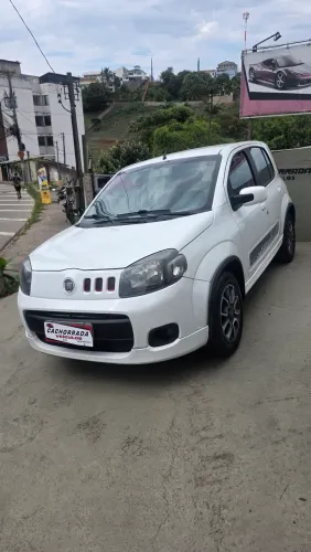 Fiat Uno Sporting 1.4 EVO Fire Flex 8V 4P 2013