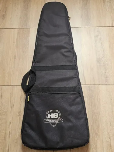 Capa Acolchoada Para Guitarras/ Contrabaixo Acolchoada, HB Instrumentos.<br>R$ 90,00.
