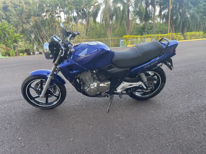 CB 500